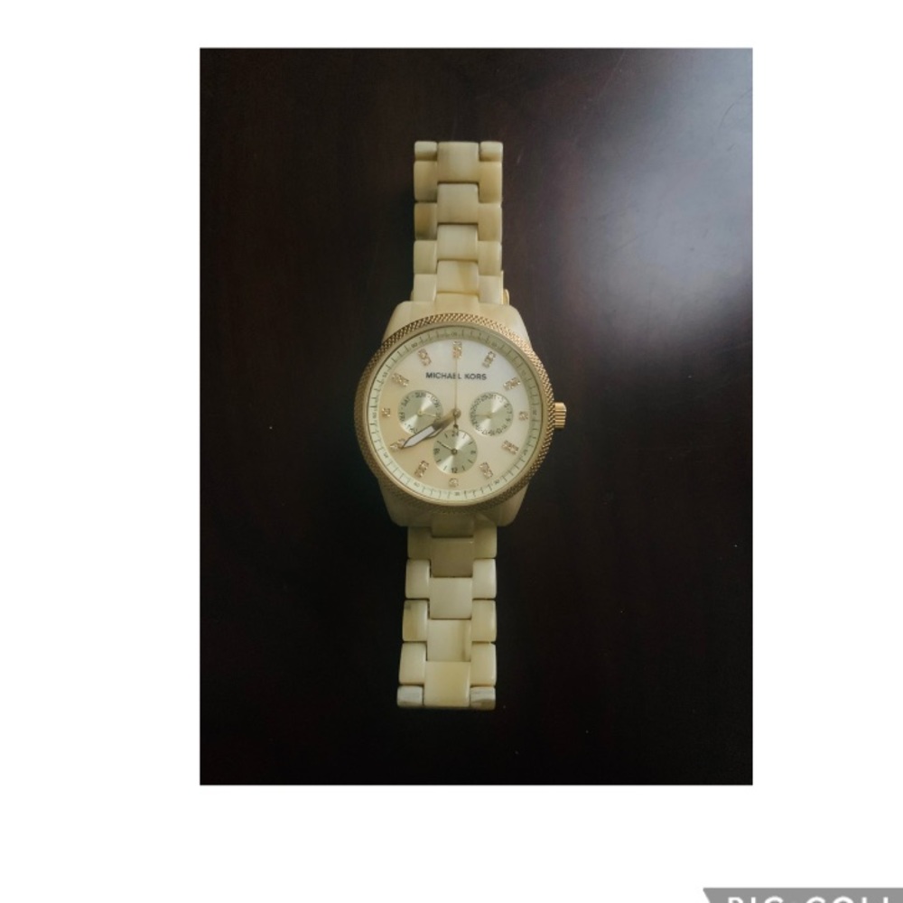 Michael Kors Mother of Pearl Face Ladies Watch